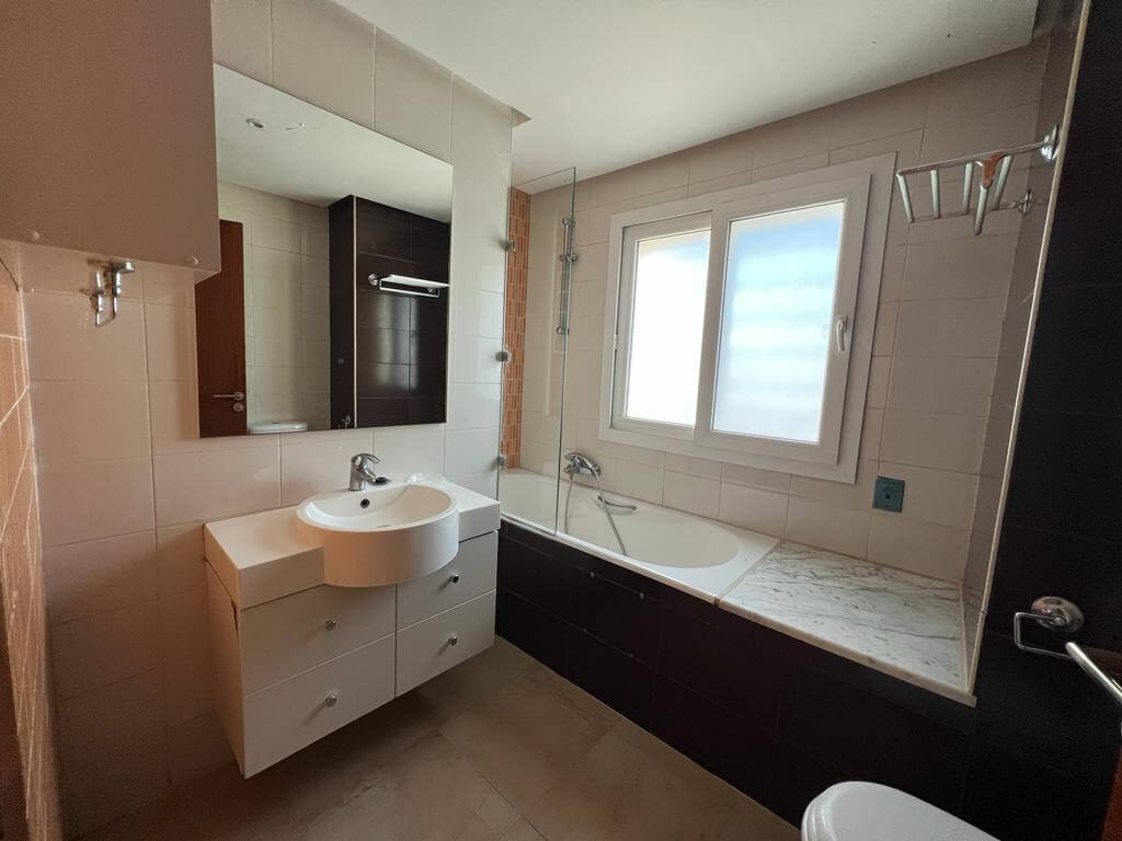 Villa S+5 avec piscine à La Marsa 